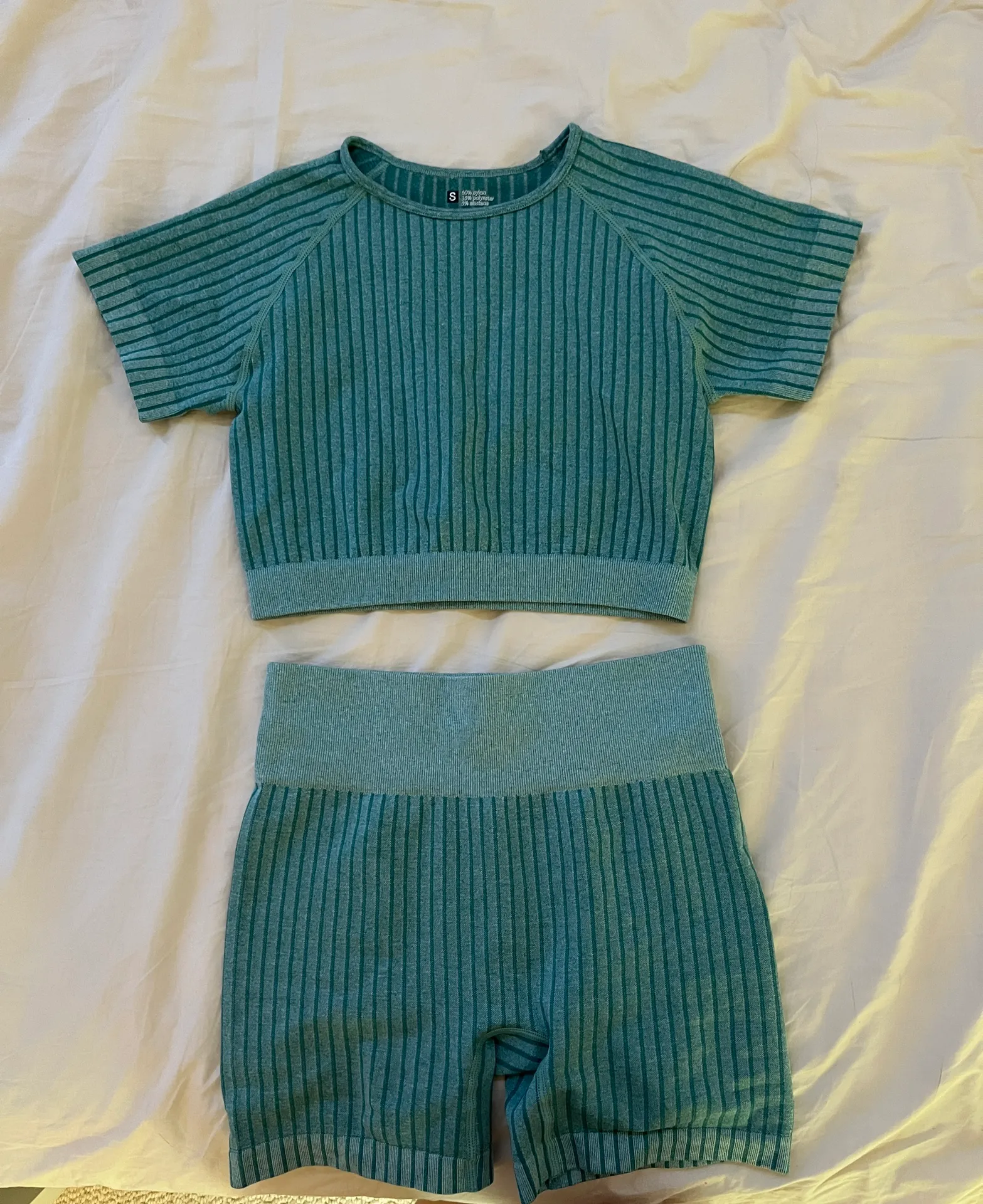 Amazon Workout Set - Image 3