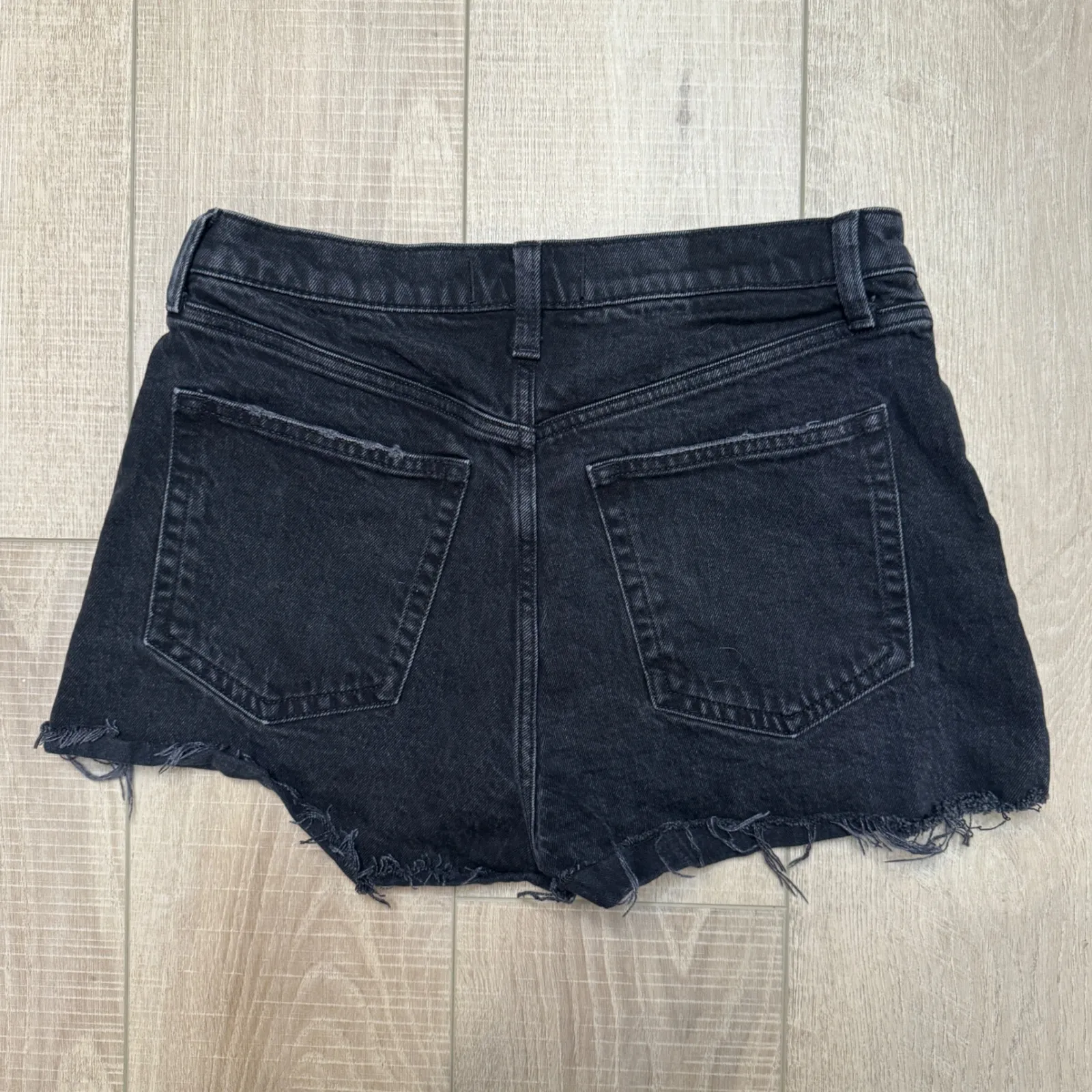 Abercrombie & Fitch Black High Rise Mom Shorts - Image 5