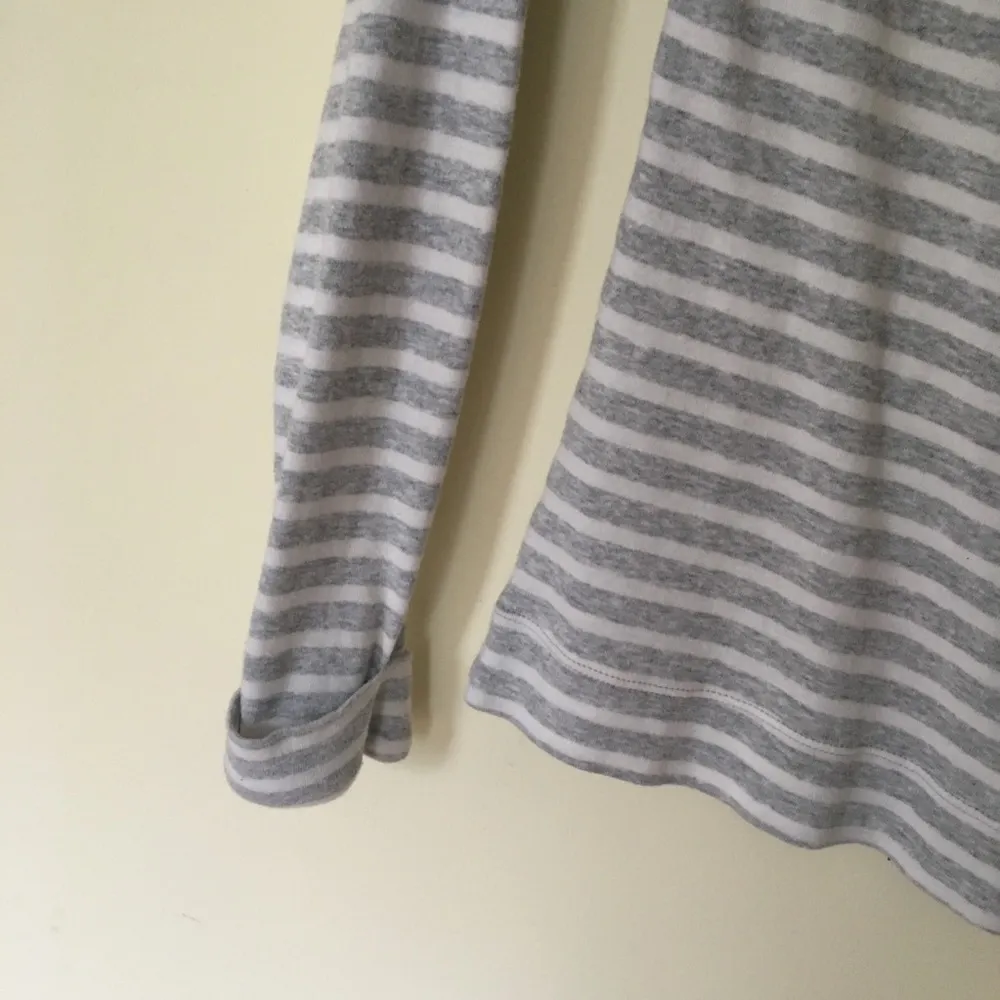 Gap wish long sleeve tee size extra small - Image 3