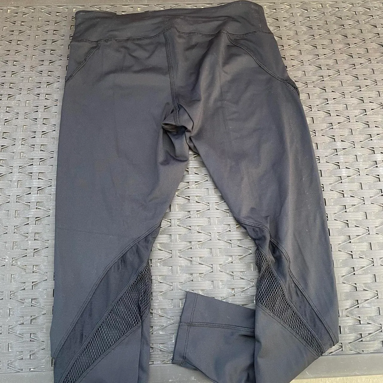 Forever 21 Black Activewear Leggings With Mesh Detailing - Image 2