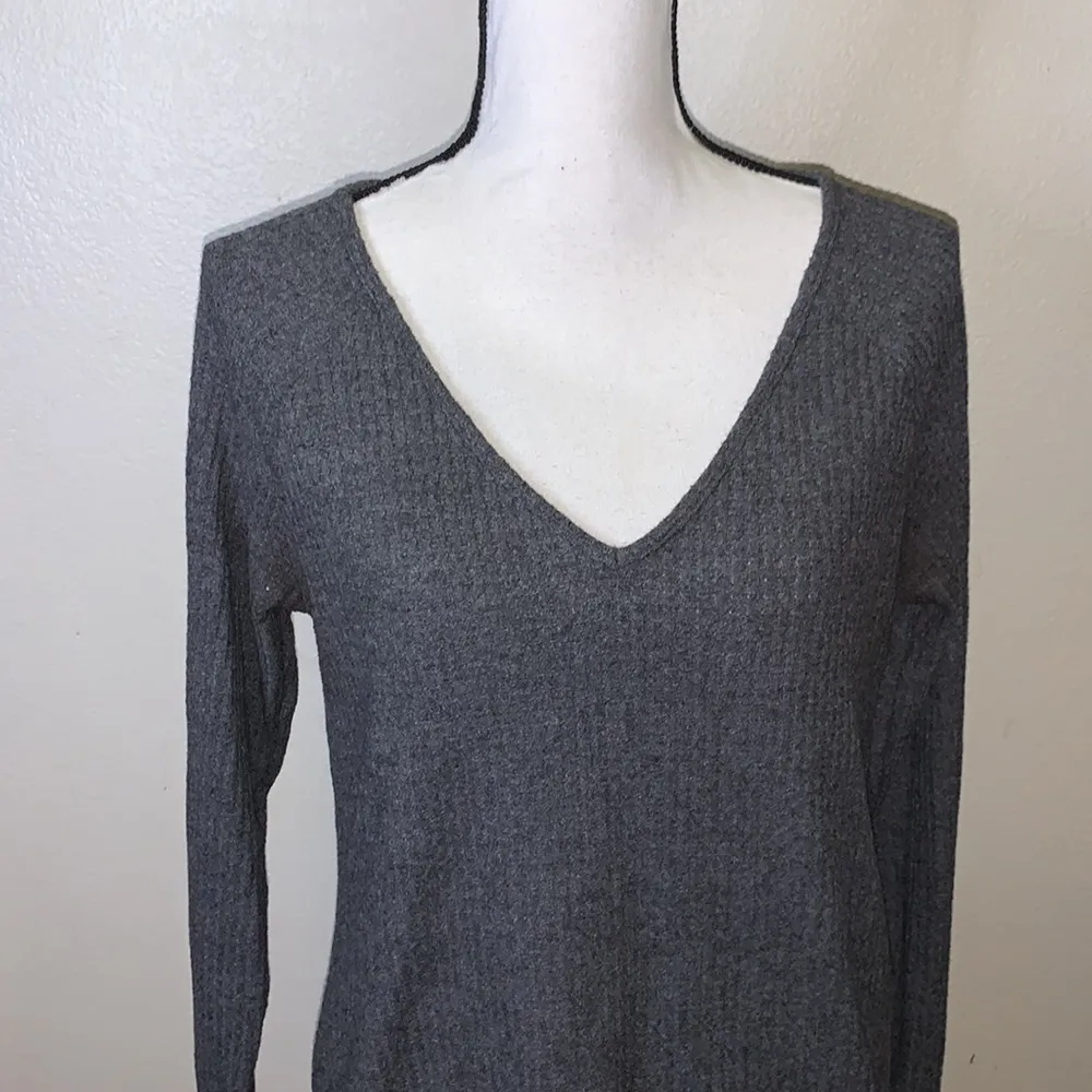 Nine Britton Grey v neck long sleeve shirt - Image 2