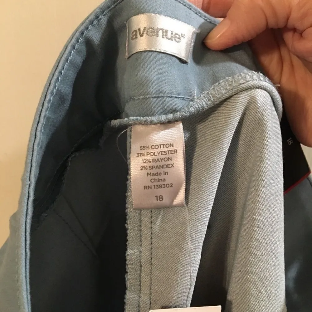 Avenue pull on  capris Women’s 18 blue with stretch NEW - Image 7