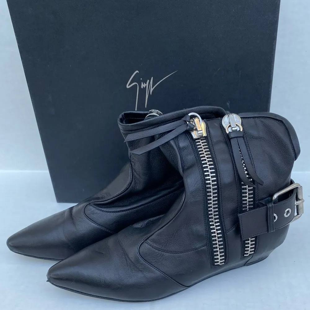 GIUSEPPE ZANOTTI Maude Leather Moto Boots w/ Zip - Image 6