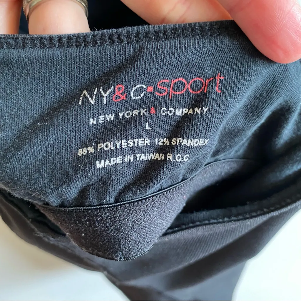 4/$20 NY&C Sport Performance Cross Back Tank Shelf Bra Black Size L - Image 4