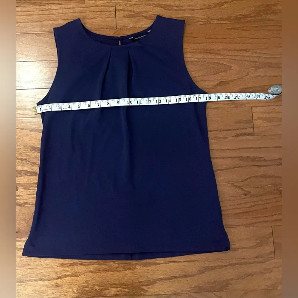 Banana Republic-‎ Dark purple woman’s tank top Size S - Image 4