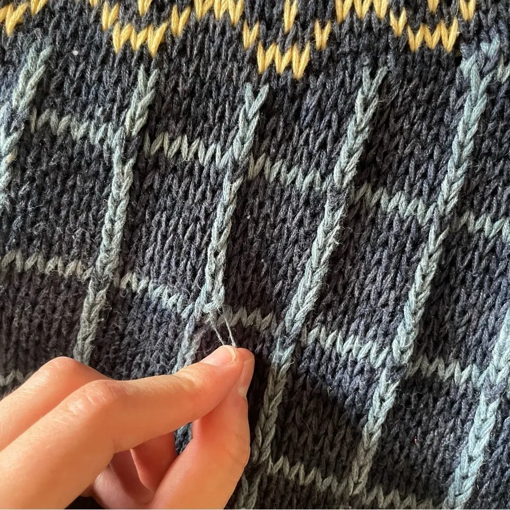 Northern Isles Vintage Hand Embroidered Chunky Knit Sweater Size 8 Blue - Image 5