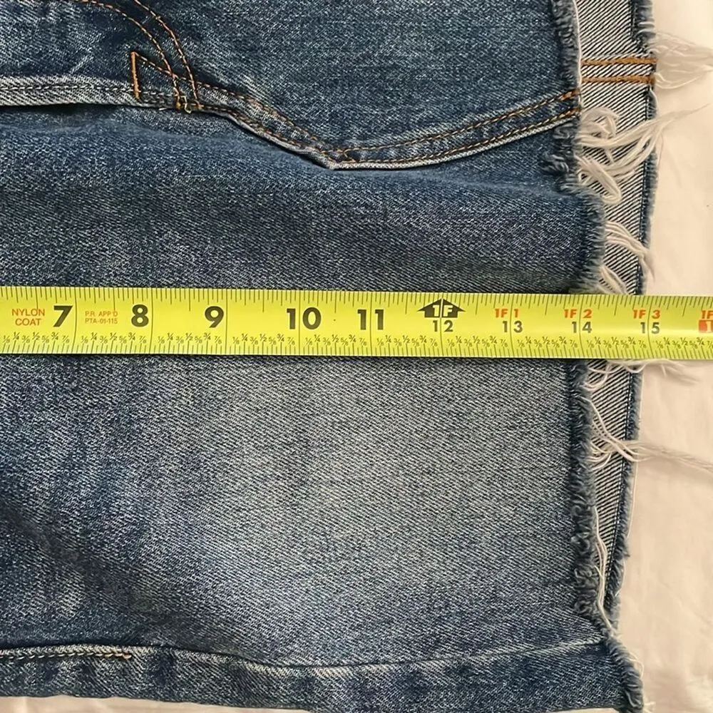Levi's Premium Denim Blue Jean Mini Skirt Womens Size W25 Raw Hem Button Fly - Image 8