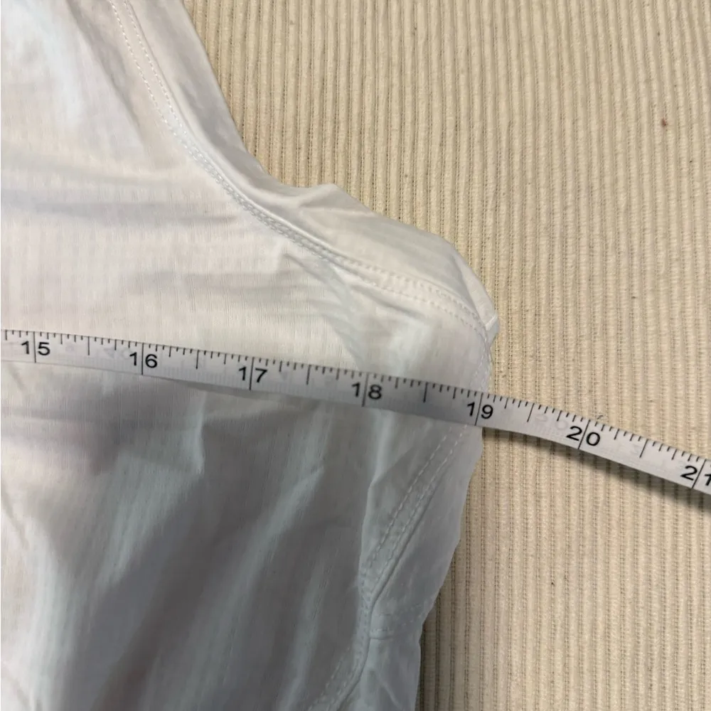 White Fitted Polo Tank Top with Buttoned Neckline - Image 5