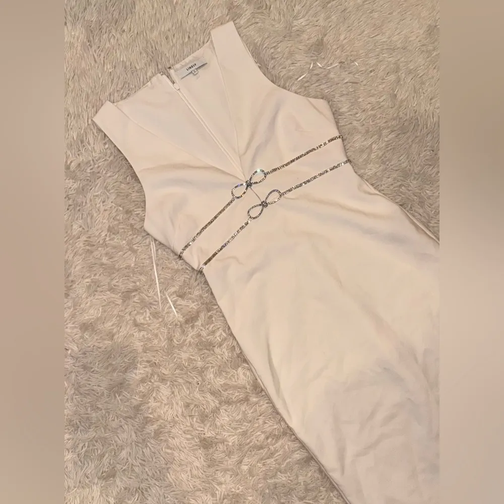 NWOT LIKELY Corianne Sleeveless White Feather Trim Empire Waist Midi Dress sz 8 - Image 5