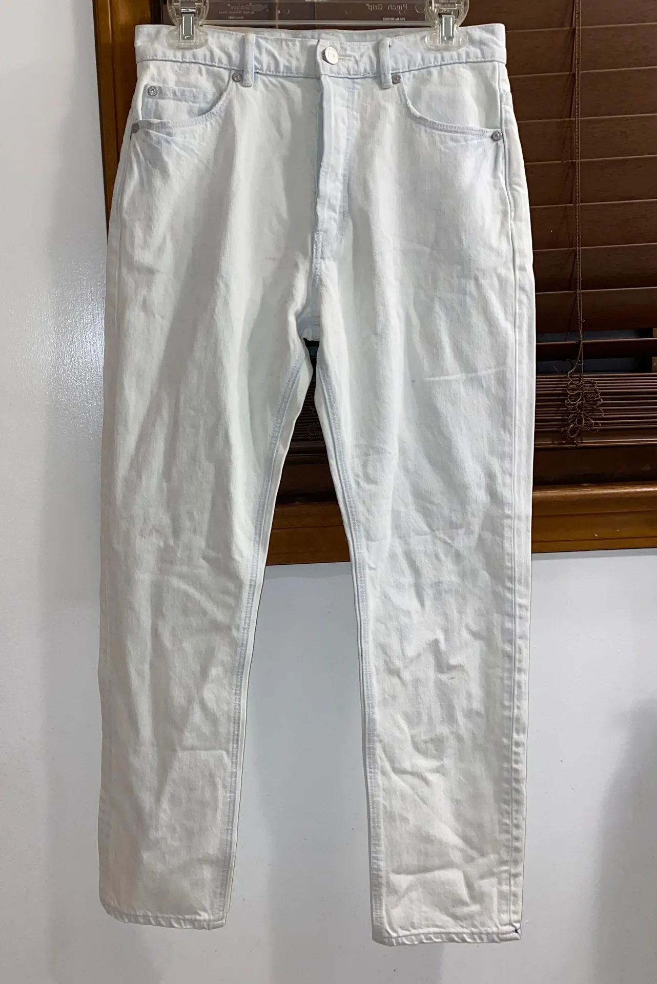 NWT $195  Beatrice Boyfriend Mid Rise Button Fly Jean 26 - Image 3