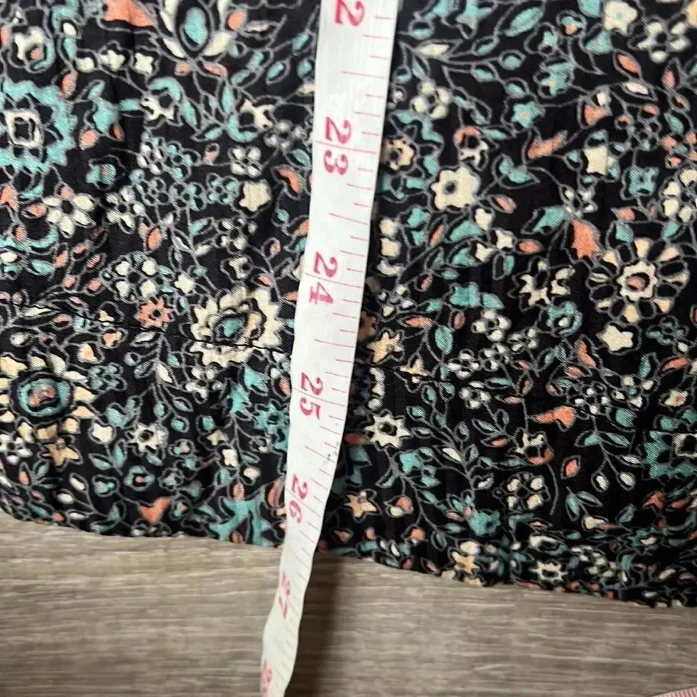 NEW Hatch the aster top in black garden floral Black Size undefined - Image 12