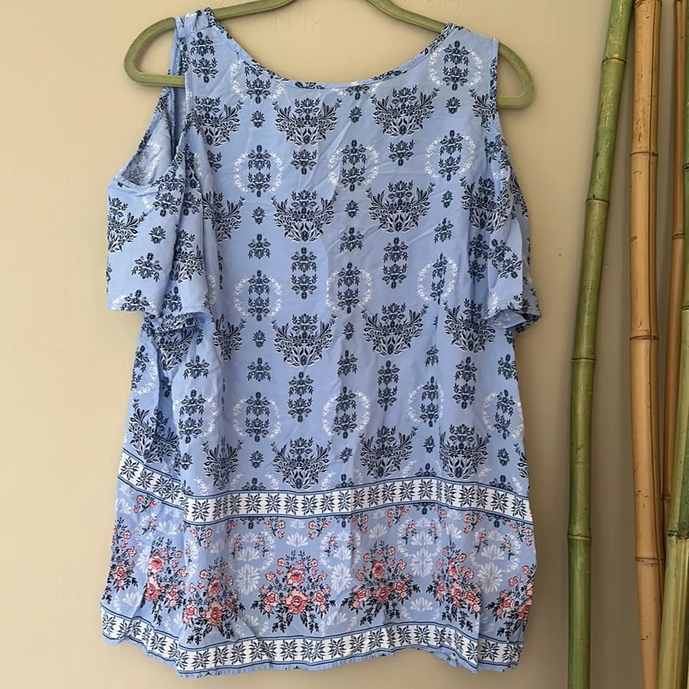 At.John’s Bay Cold Shoulder Top - Image 3