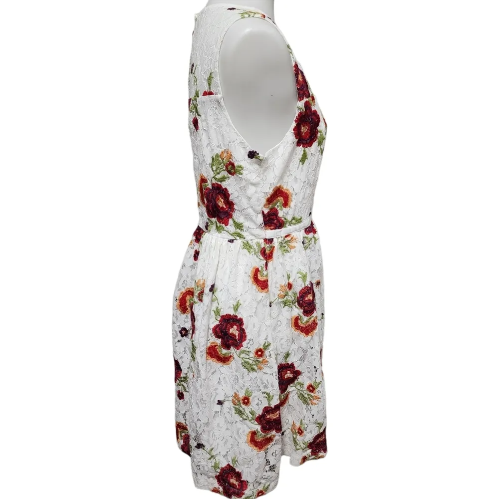 Altar'd State A Beautiful Soul red floral fit and flare lace dress size 1X - Image 3