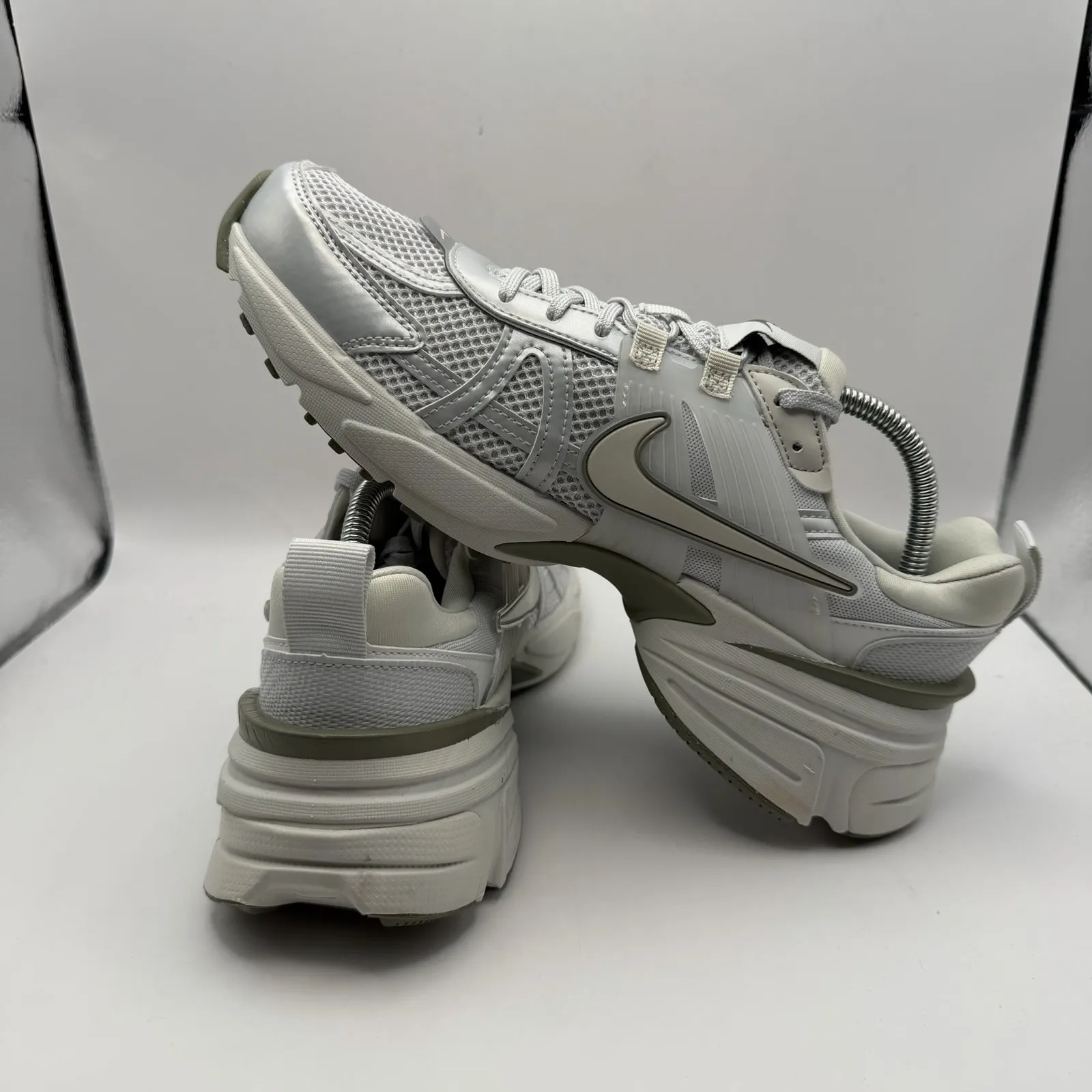 Nike Womens V2K Run Photon Dust Light Army FD0736-006 Women Size 11 - Image 6