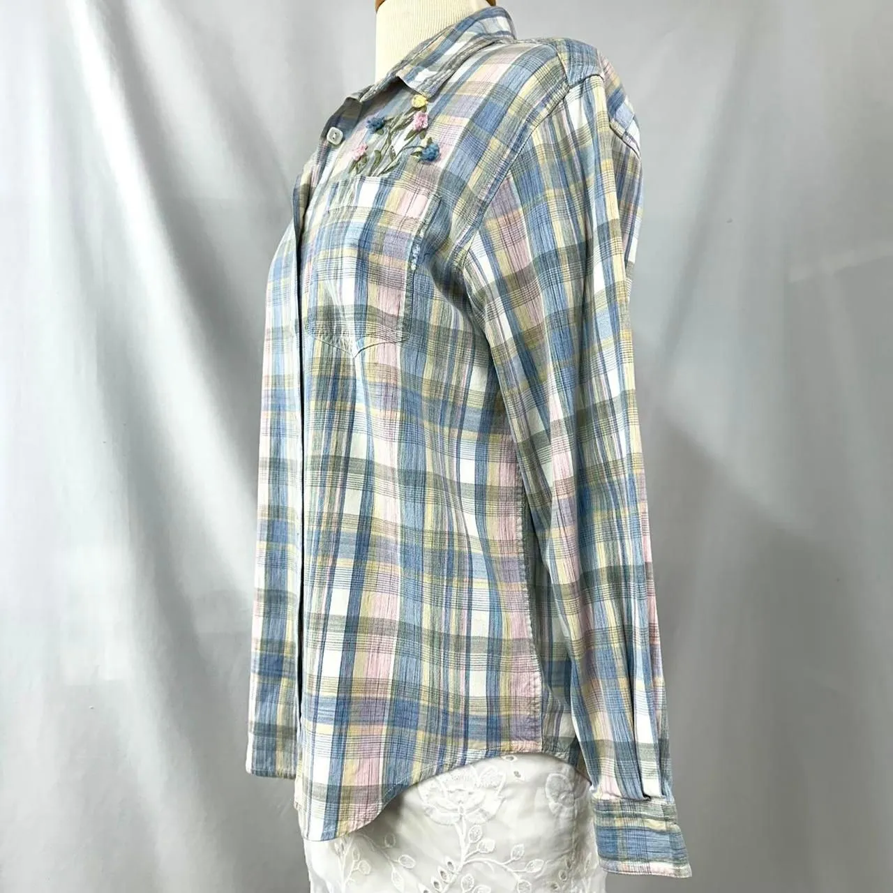 LEMON GRASS VTG‎ 90s Pastel Plaid Button Shirt Womens M Embroidery Cottage Fairy White Size M - Image 3