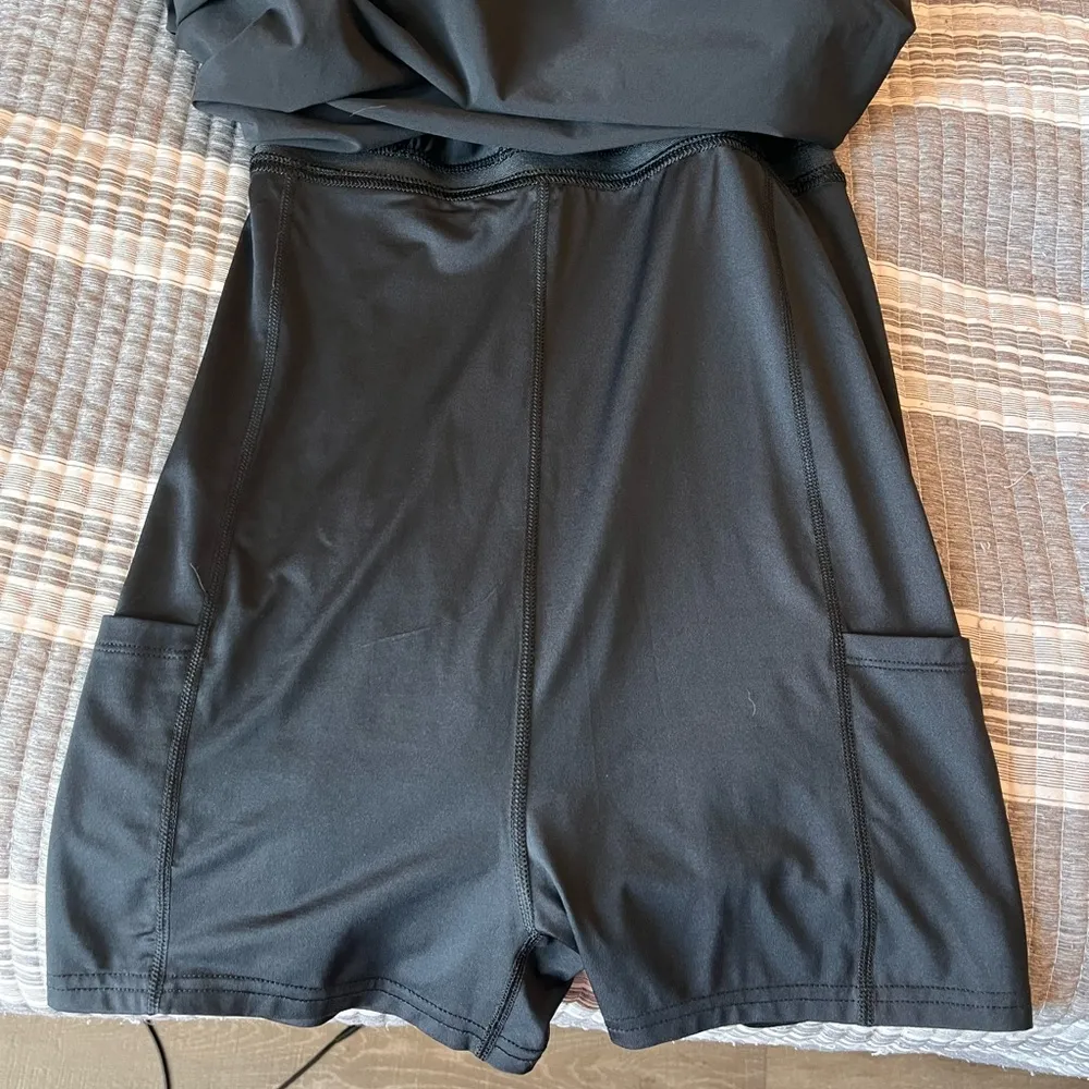Active dress with built in shorts with pockets Black Size M - Image 2