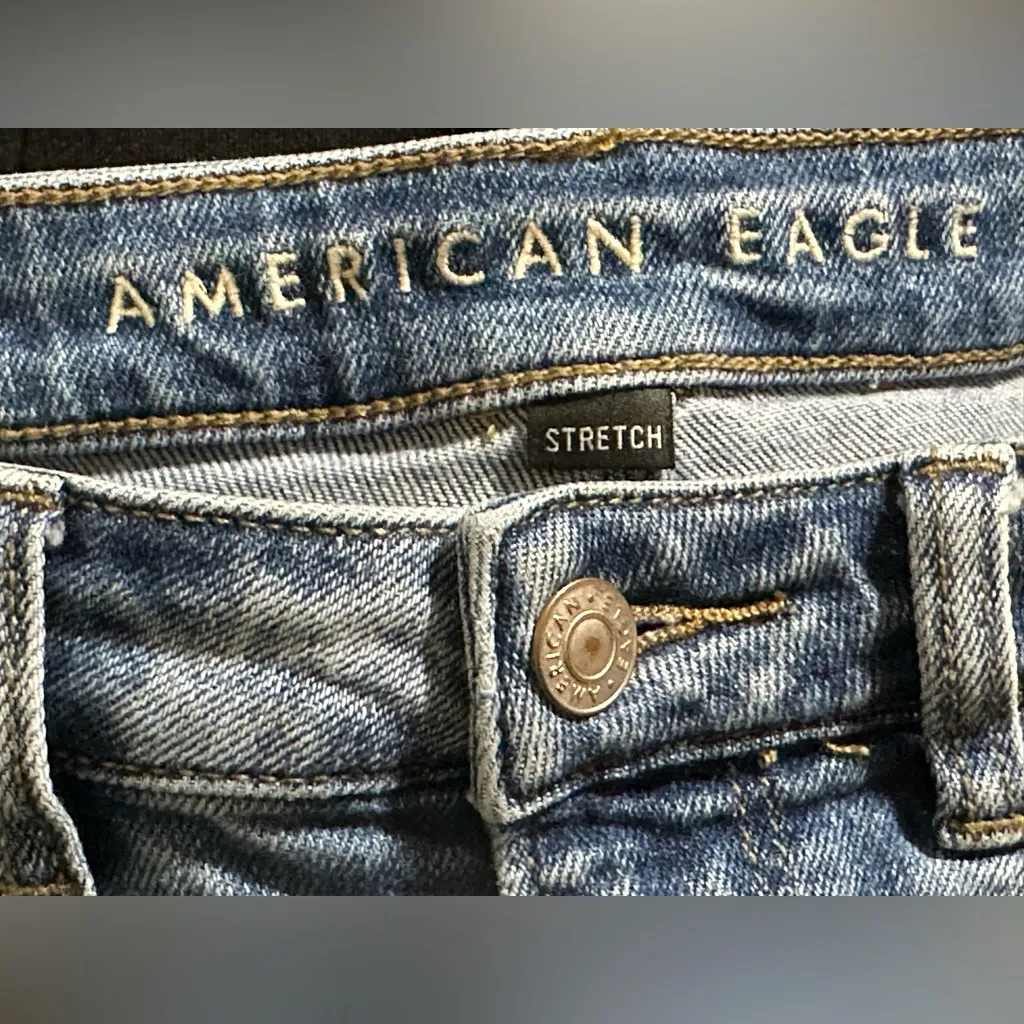 AMERICAN EAGLE Stretch highest rise Mom jeans size 10 - Image 7