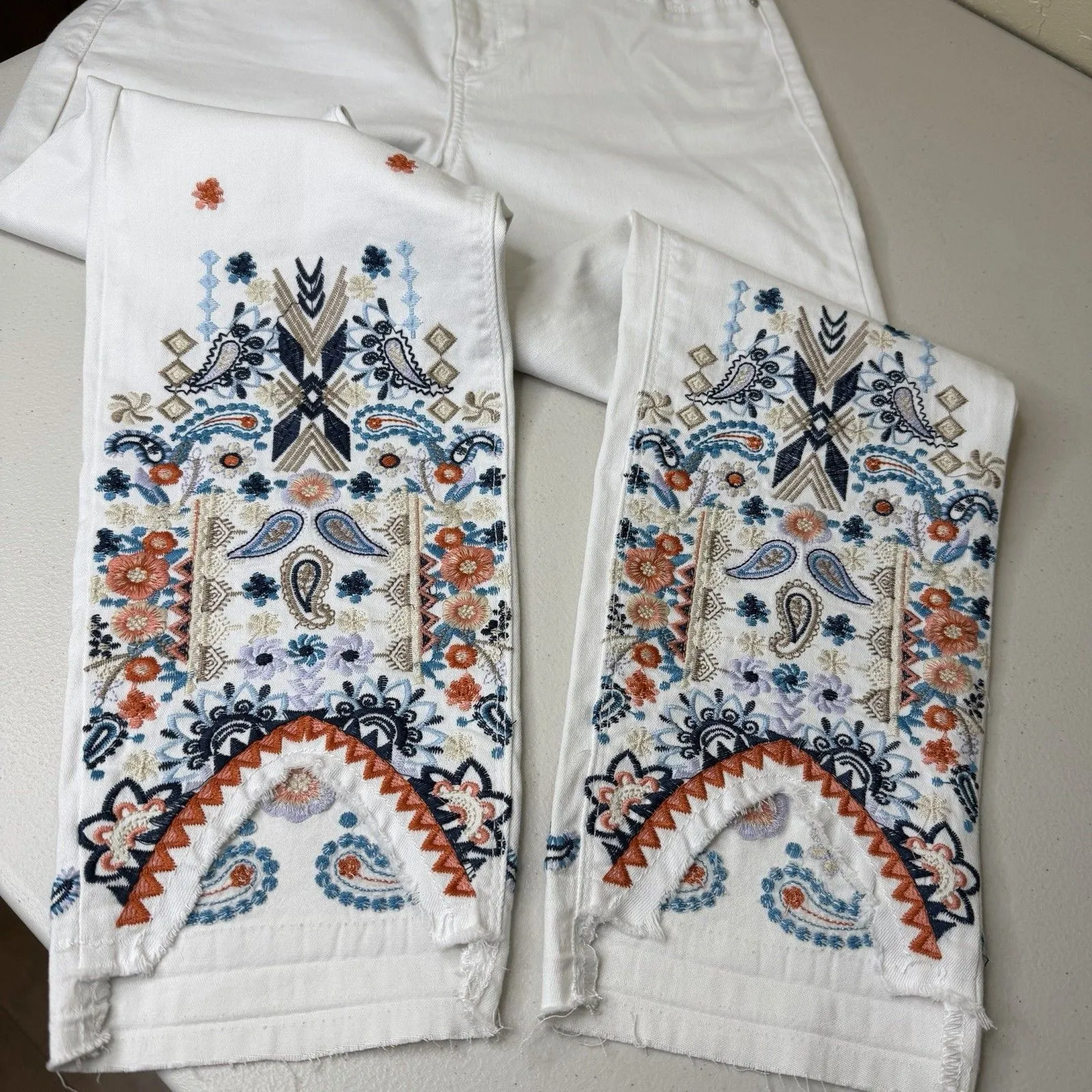 Laurie Felt White Jeans Womens 10P Embroidered Floral Ankle Slim Leg Daisy Denim - Image 6