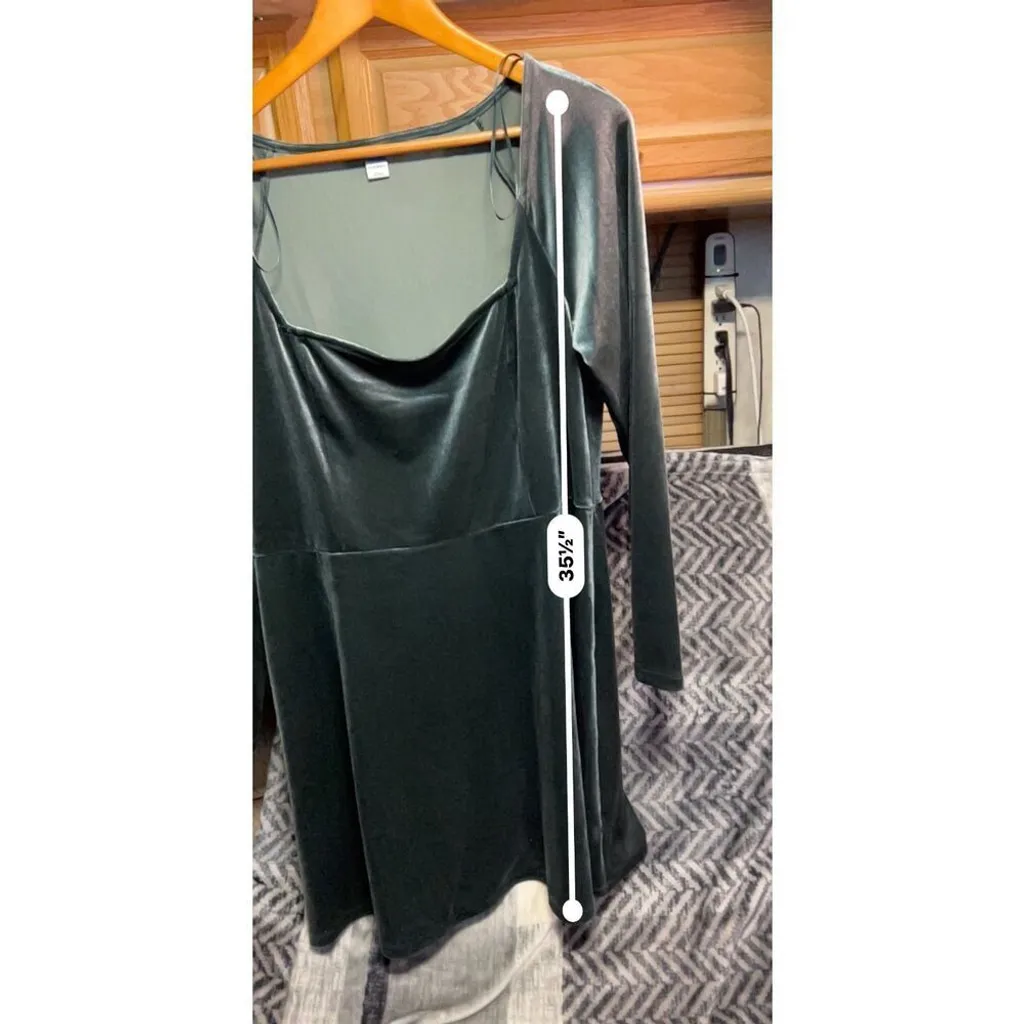 Old Navy Velvet Dress Women's Large Bottle Green Ruched - Image 9