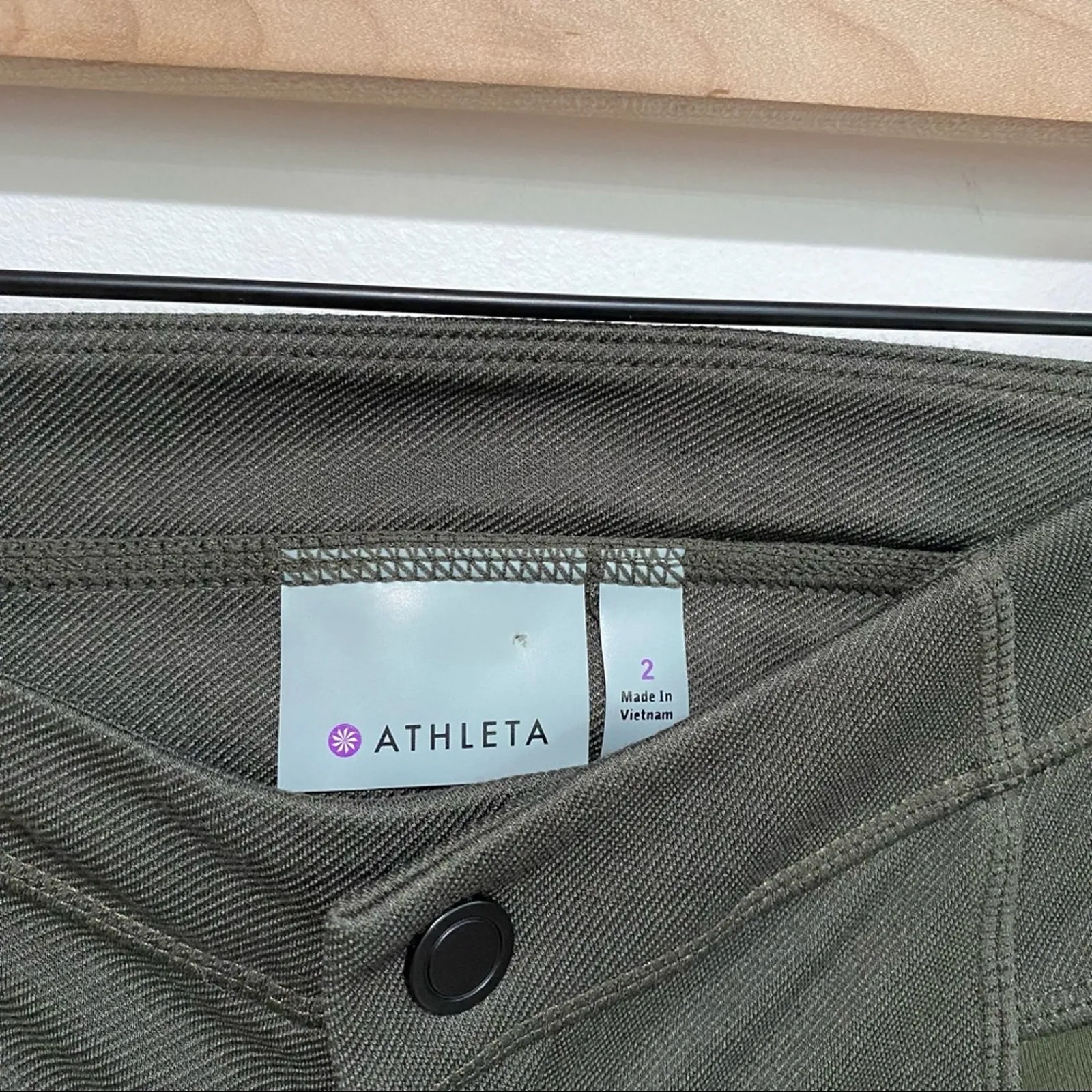 Athleta Trailsetter Ponte Motion Moto Pants Size 2 - Image 5
