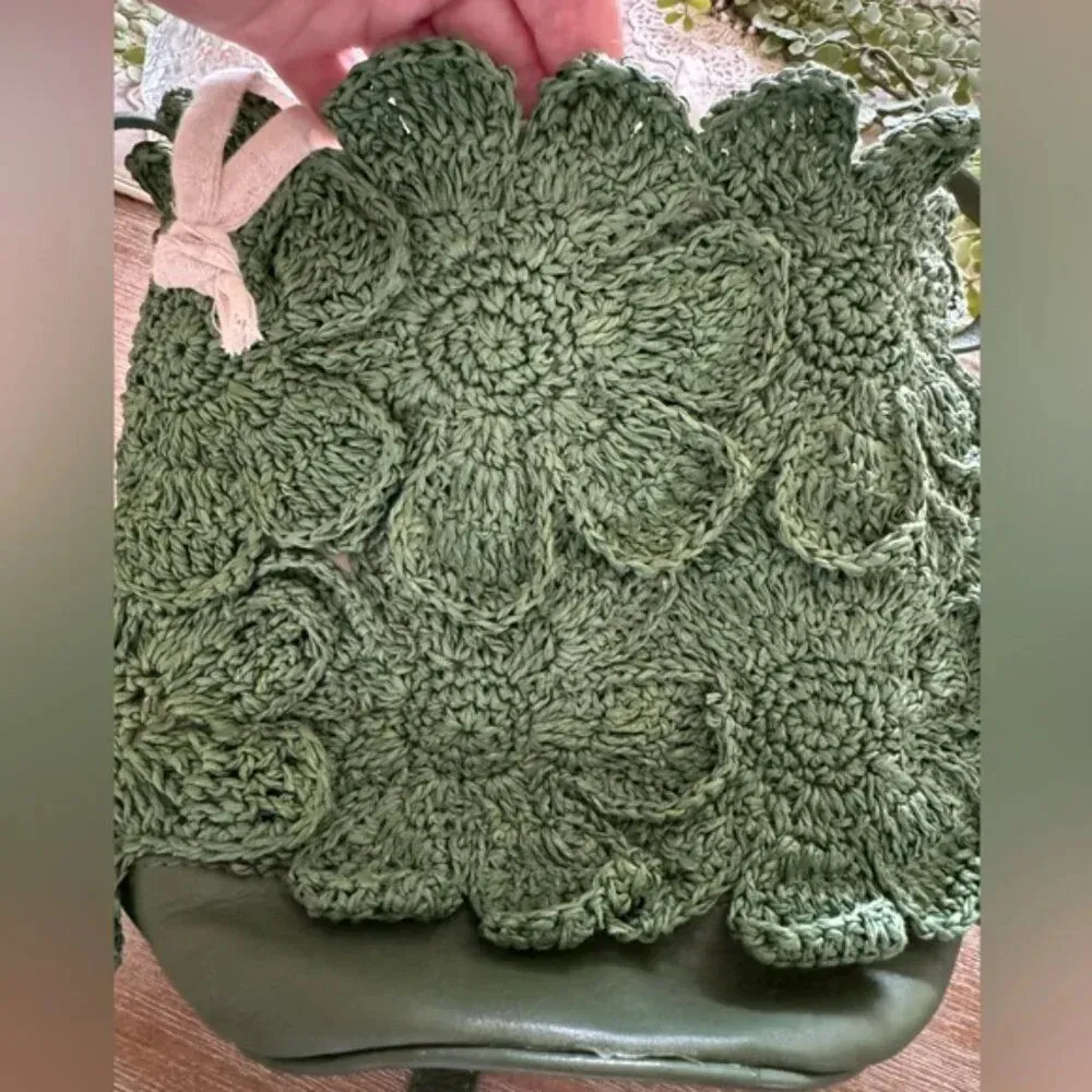 Free People Best In Show Bucket Bag in Hunter Green NWOT $108 - Image 5