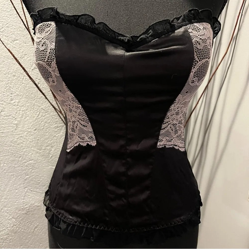 🌸BLUSH BLACK AND PINK LACE CORSET SIZE LARGE🌸 - Image 2