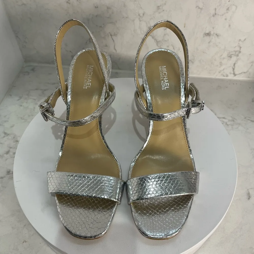 New! Michael by Michael Kors AMARA METALLIC SNAKE
EMBOSSED LEATHER SANDAL Sz 7.5 - Image 3