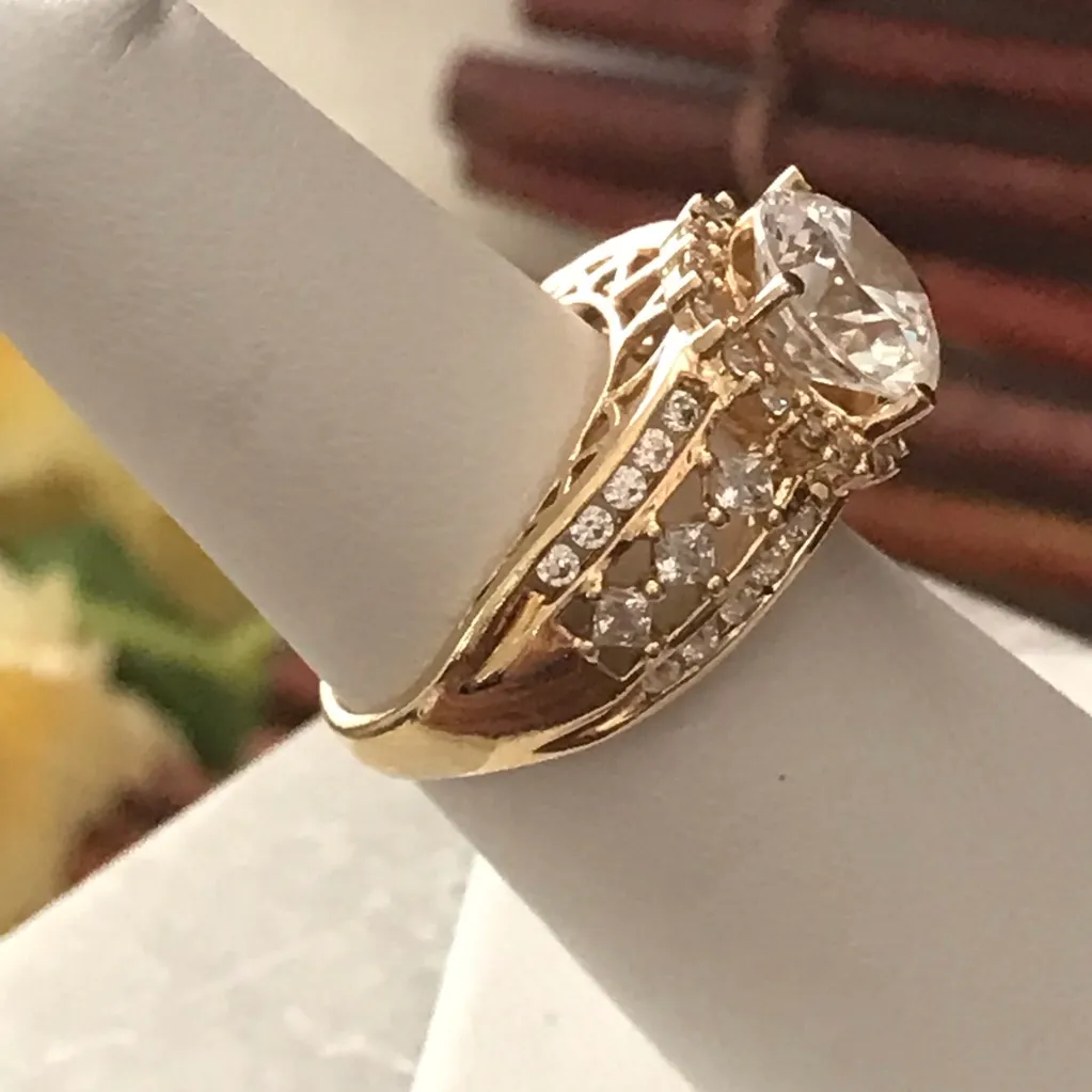 Stunning Solitaire Filigree .925 Ring Size 6 Gold - Image 2