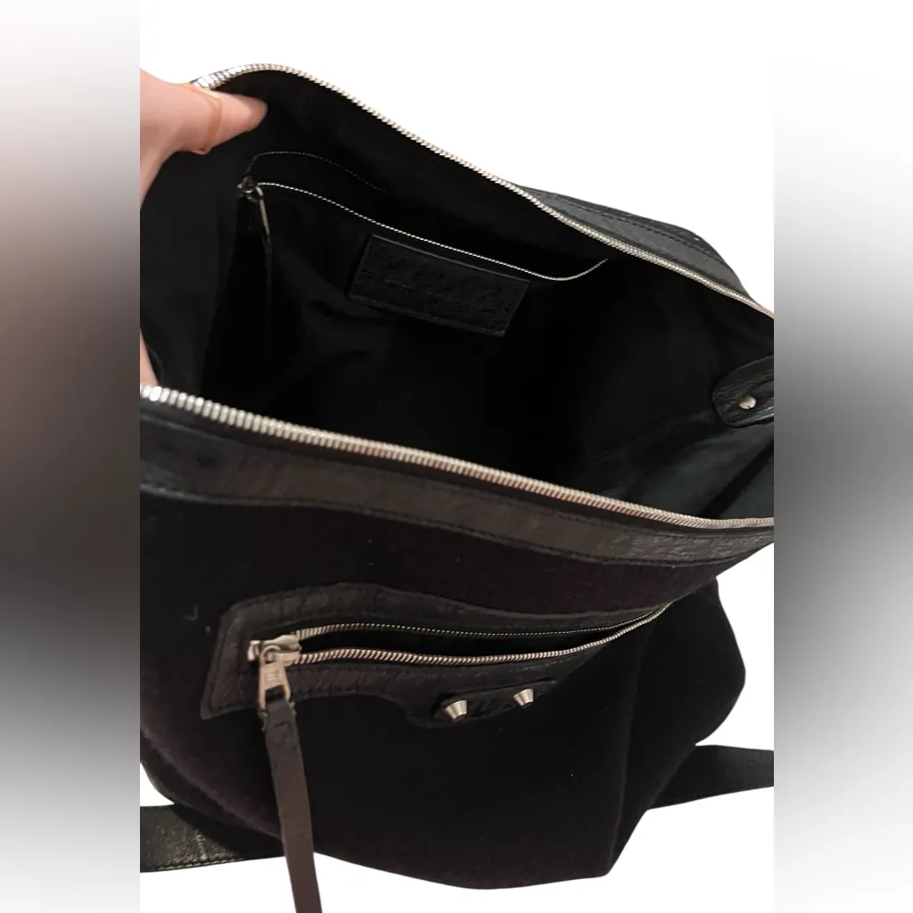 Balenciaga Black felt Shoulder Bag with Leather Trim day bag - Image 9