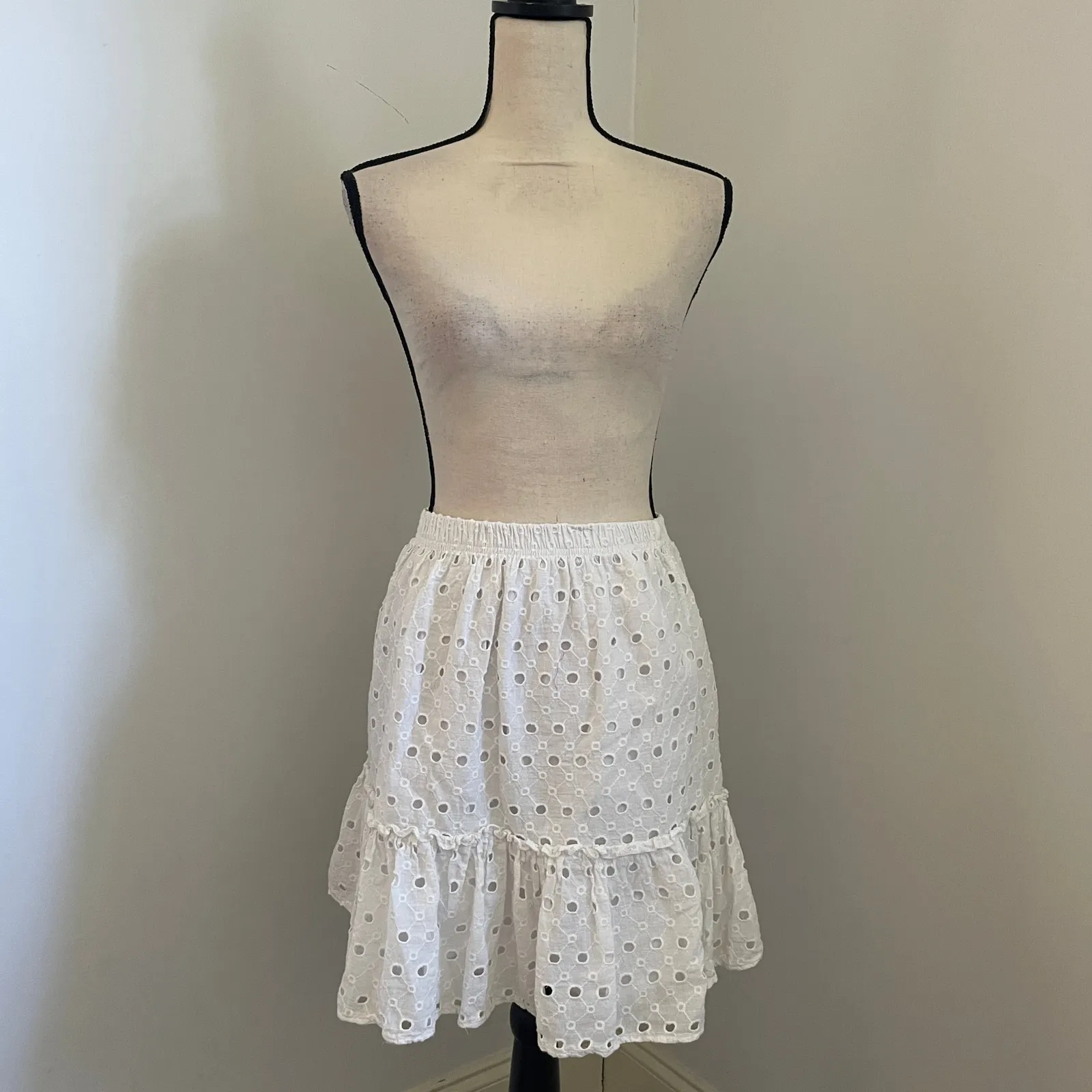 Metro Wear Eyelet Tiered Elastic Waist Skirt Large White‎ Cottagecore Boho Chic White - Image 3
