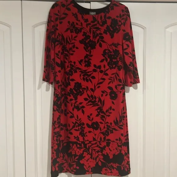 NWT Chico’s new with tags Floral-Print Shift Dress size‎ 1 double layer flatters - Image 3