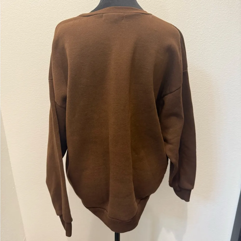 Size M – Brown “New York 1996 BRKLYN” Graphic Sweatshirt Size M - Image 2