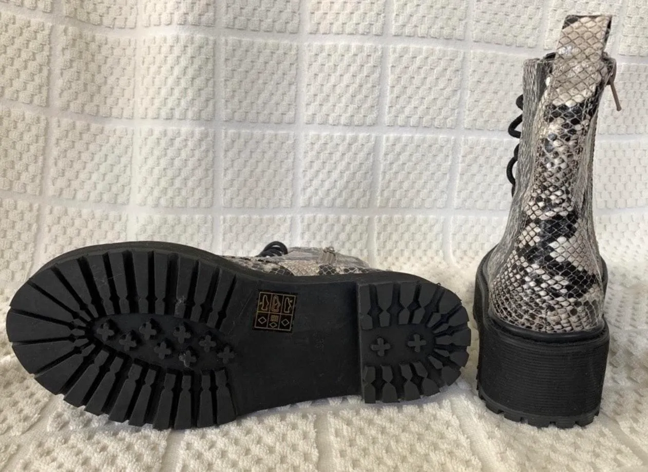 Oslo snake lace up boots - Image 7