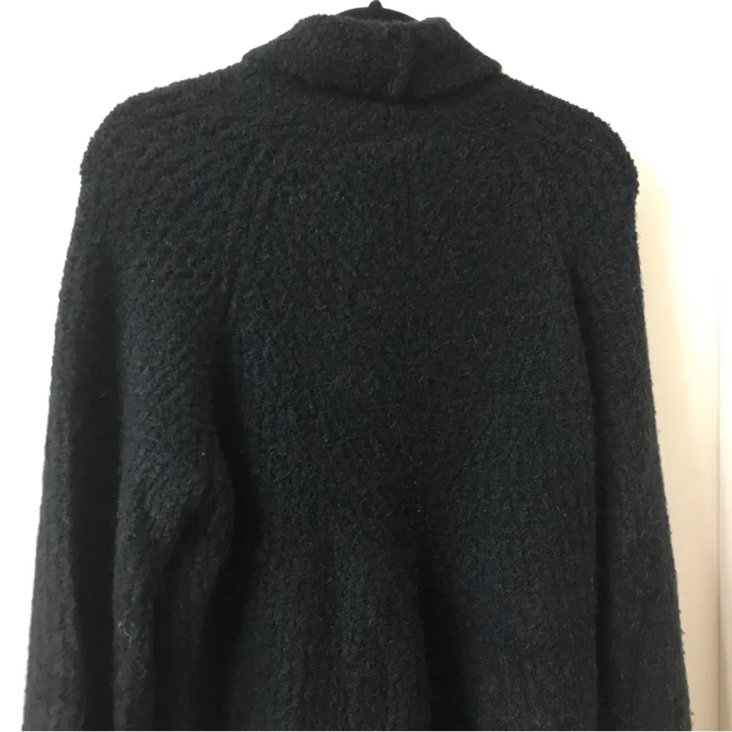 Theory  Moving Rib Boucle Turtleneck Size Medium - Image 5
