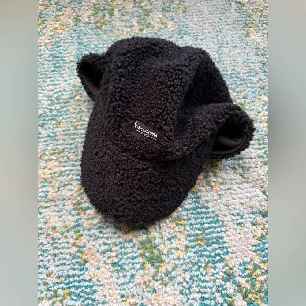 Koolaburra by Ugg sherpa black logo hat, one size - Image 11