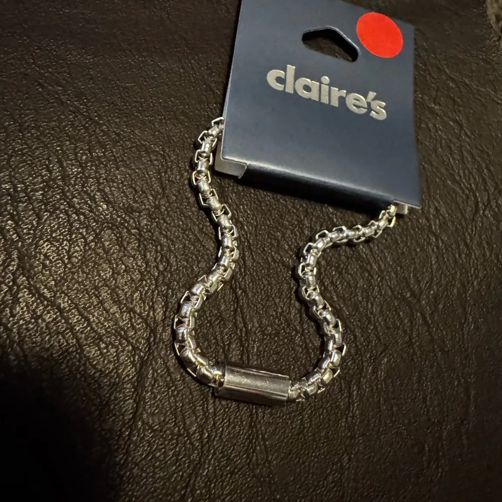 Claire's Shiny Silver Bracelet - Image 4