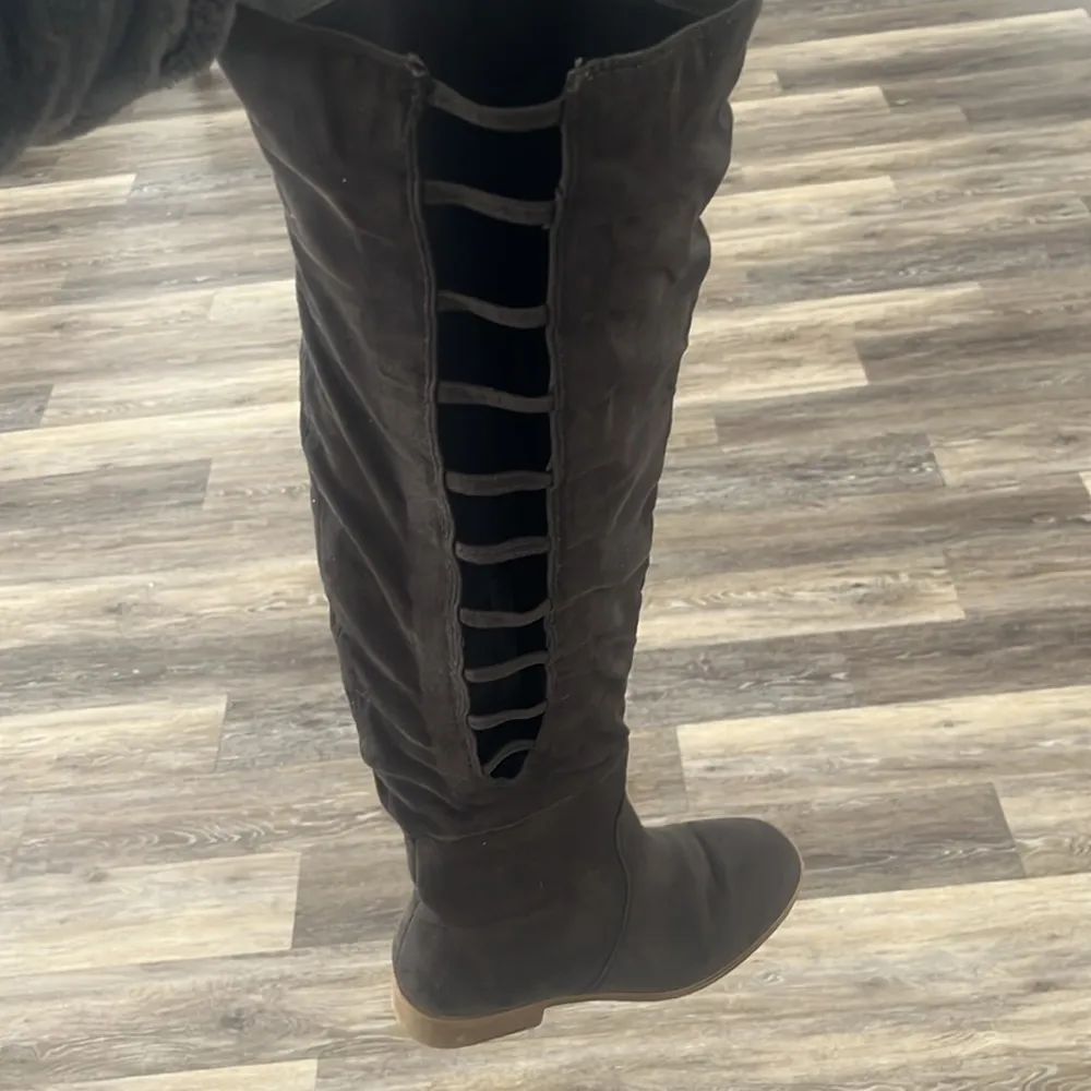 Journee Collection Thigh High cut out gray tall zip up boots size 8 sexy - Image 4