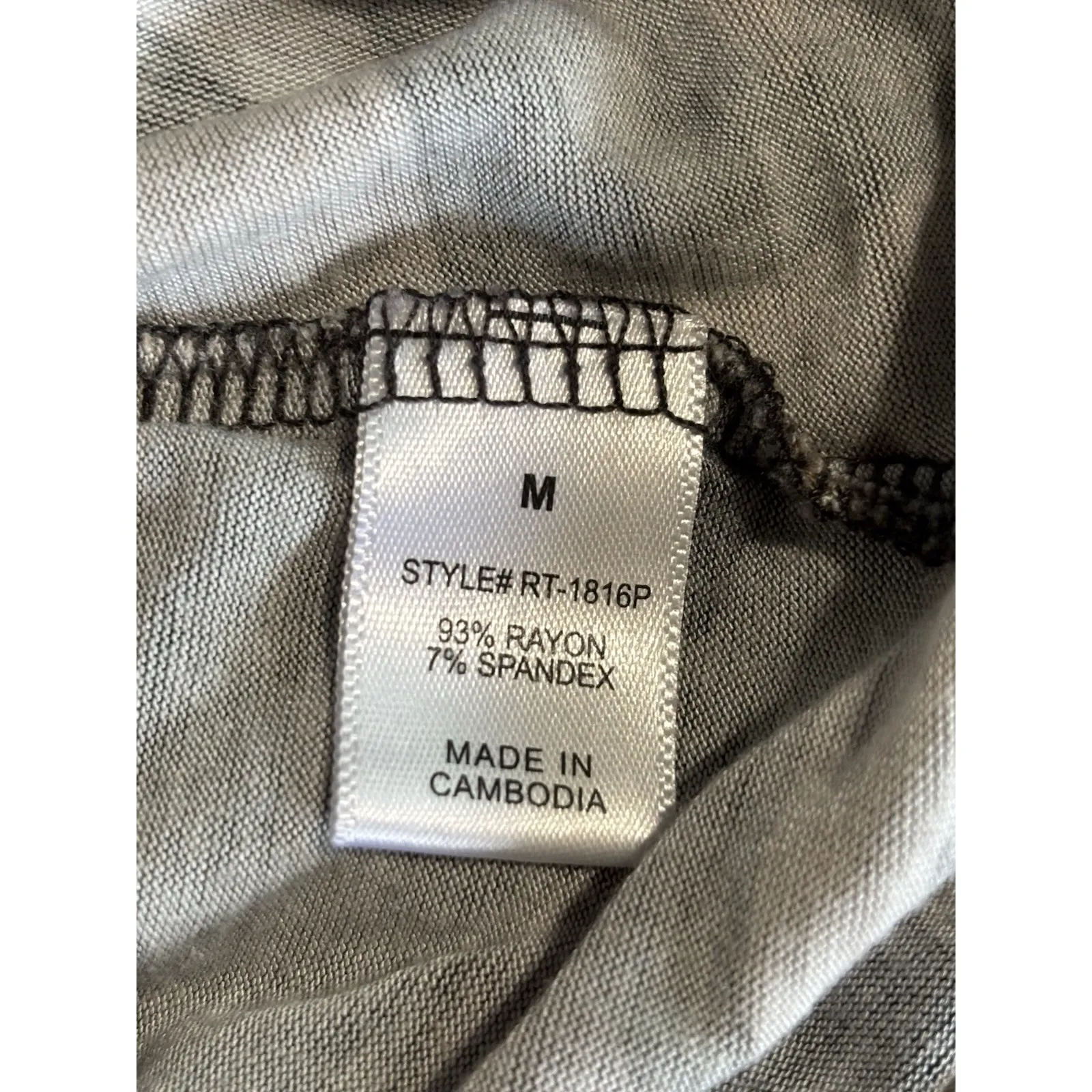 Zenana Green Camo Long Sleeve Tunic Top Size‎ Medium V Neck Soft Relaxed - Image 6