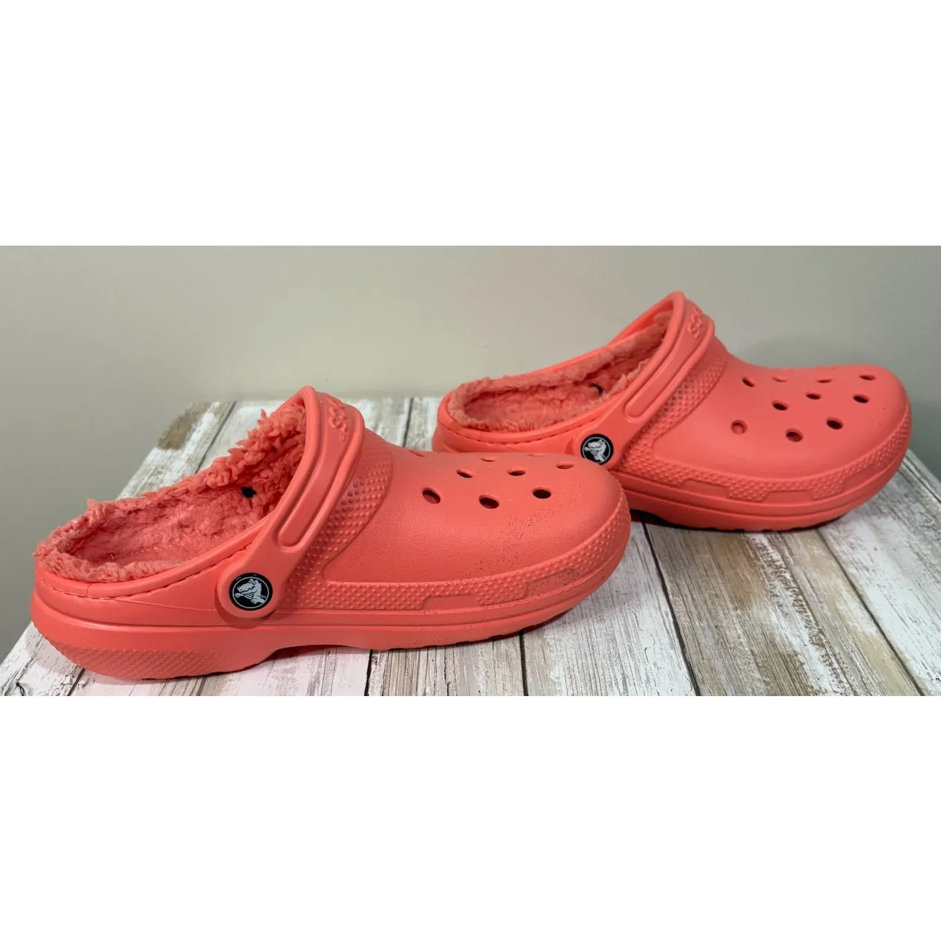 Crocs  Women's Fresco Classic Lined Clogs Size 6 - Image 5