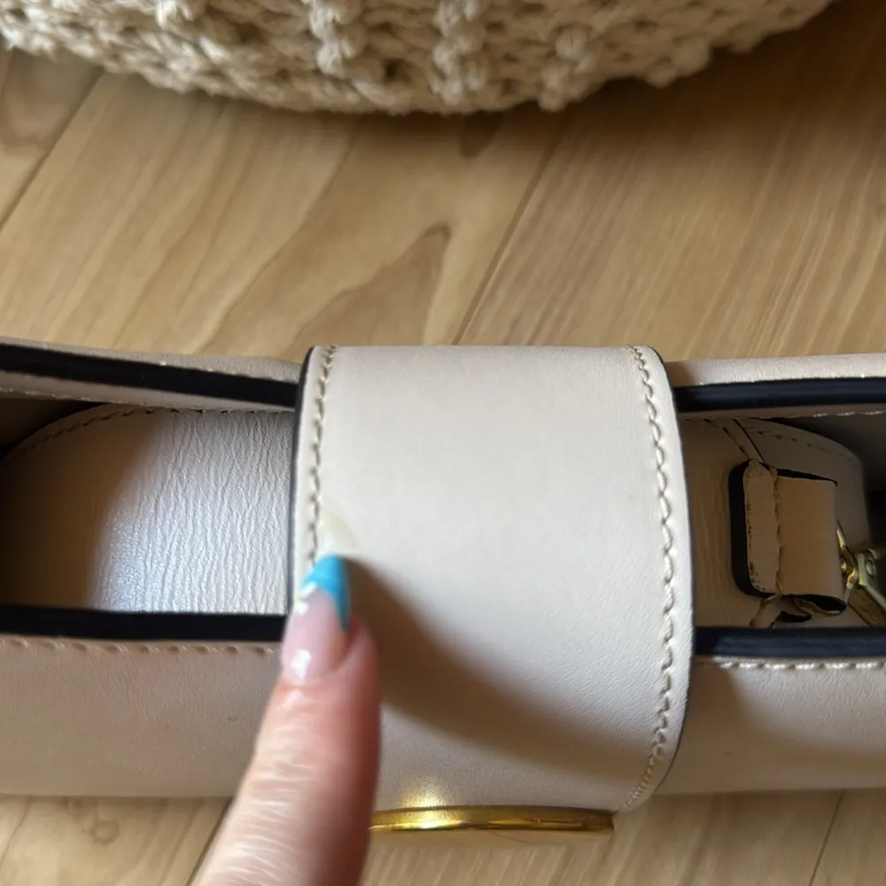 Elleme Baguette Bag - Image 3