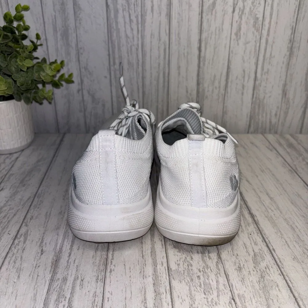 Womens Size 9.5  Golf Shoes - Image 4