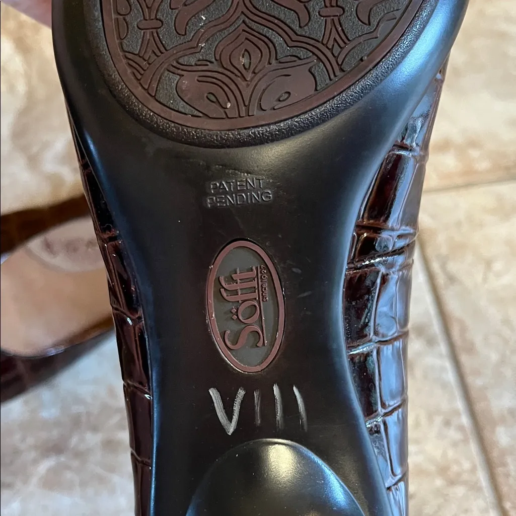 Sofft Rivoli Faux Crocodile Brown Patent Leather Kitten Heels - Image 11