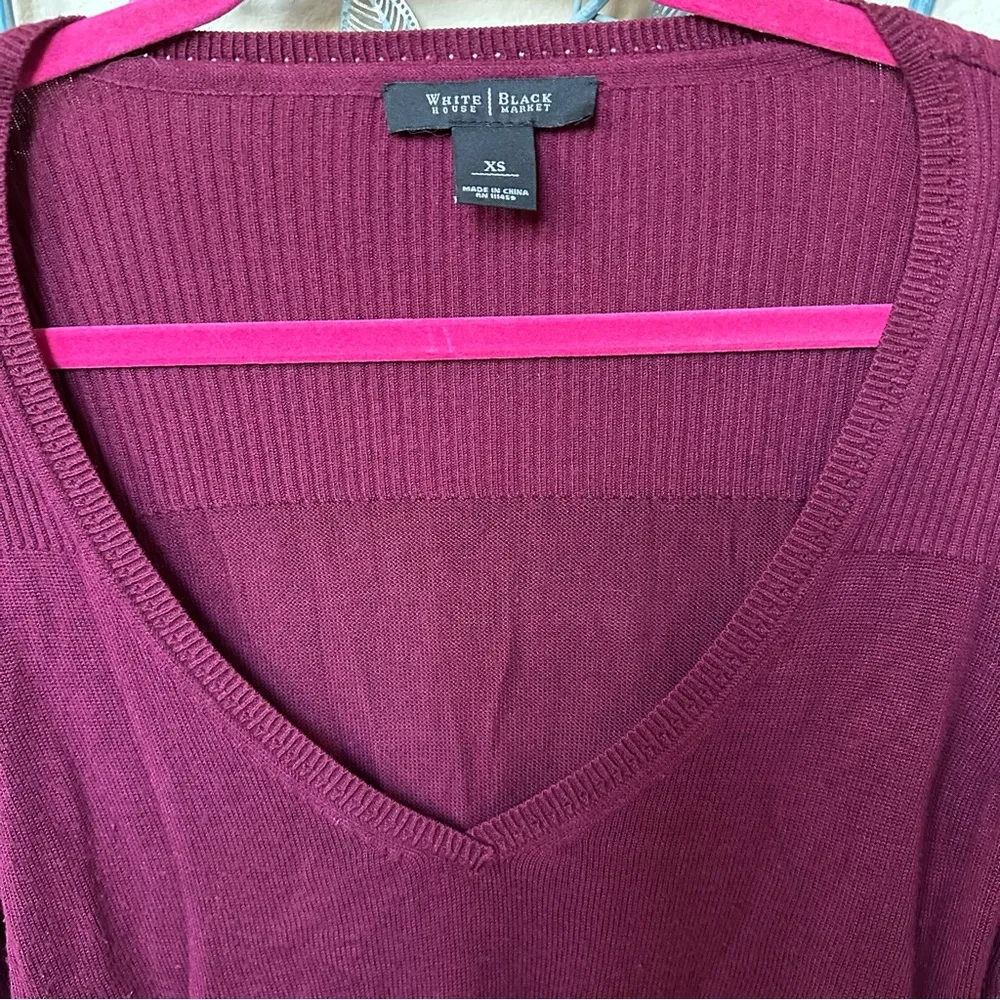 White House Black Market burgundy v-neck sweater XS - Image 2