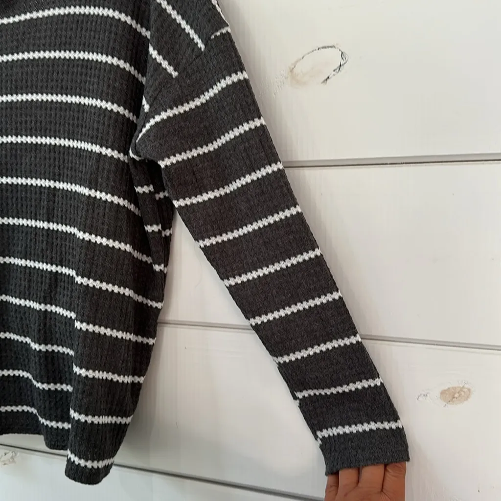 BKE Striped Backless Long Sleeve Knit Pullover Top NEW Size XS - Image 6