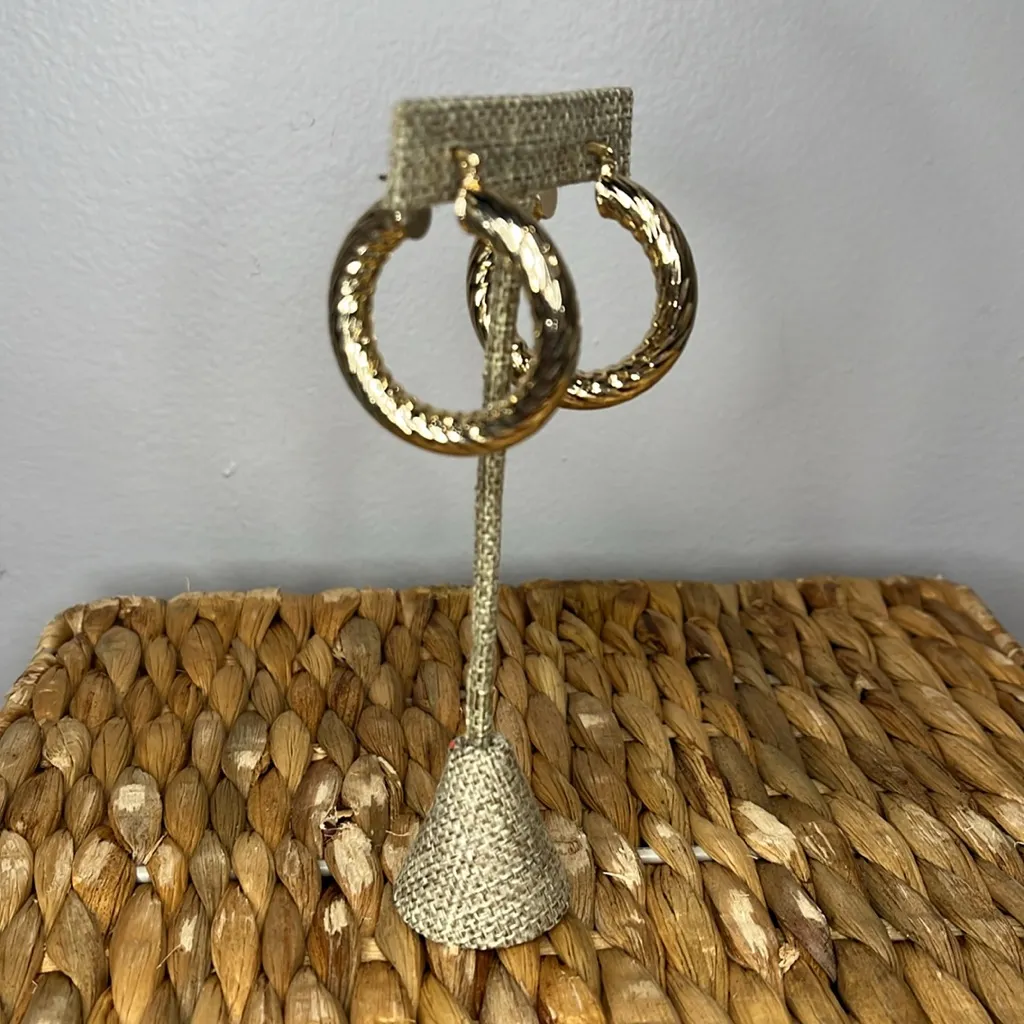 Nordstrom NWT Ettika Gold Hoop Earrings - Image 2