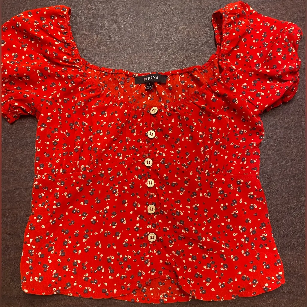 Papaya Milk Maid Top‎ Puff Sleeve Smocked Button Accent Red White Blue Size S - Image 2