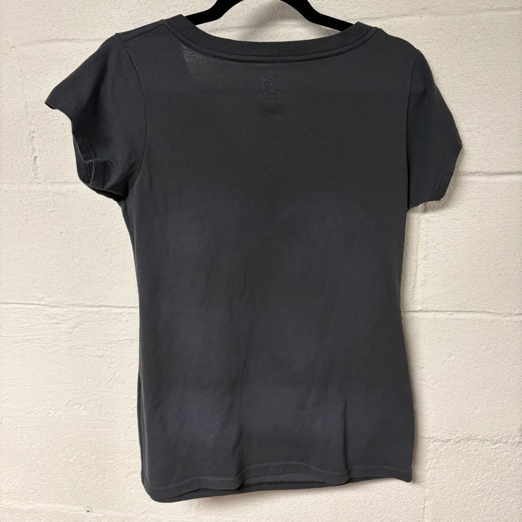 Nickelodeon Women’s TMNT Heart Graphic V-Neck Short Sleeve T-Shirt Size 2XL - Image 2