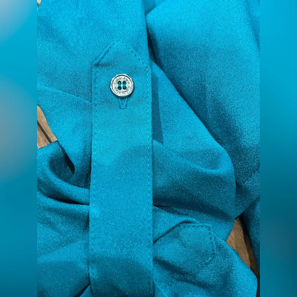 Calvin Klein Teal Zip-Front Blouse - Image 7