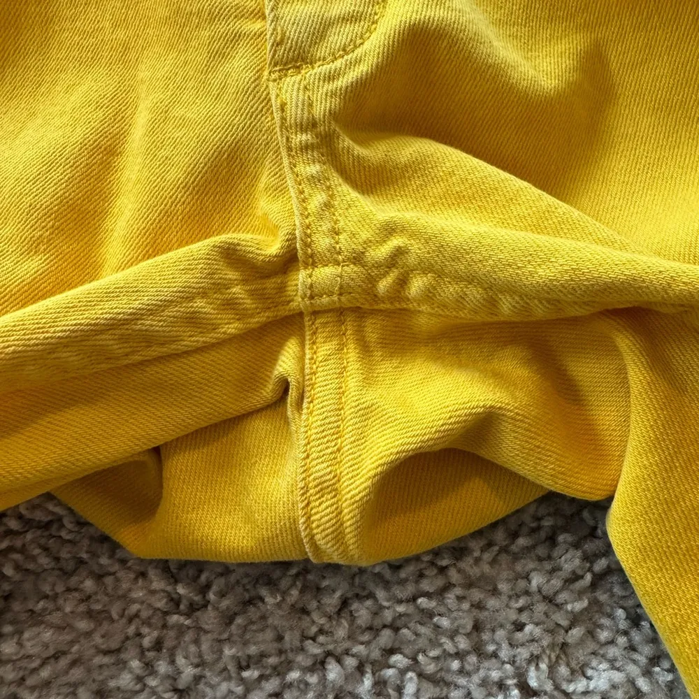 Abercrombie & Fitch Low Waisted Yellow Skinny Jeans - Image 6