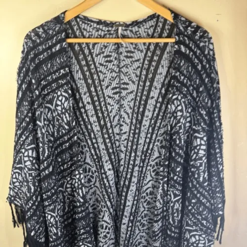 Free People Black Pattern Fringe Kimono Cardigan‎ M/L Rare ASO Selena Gomez Boho - Image 5